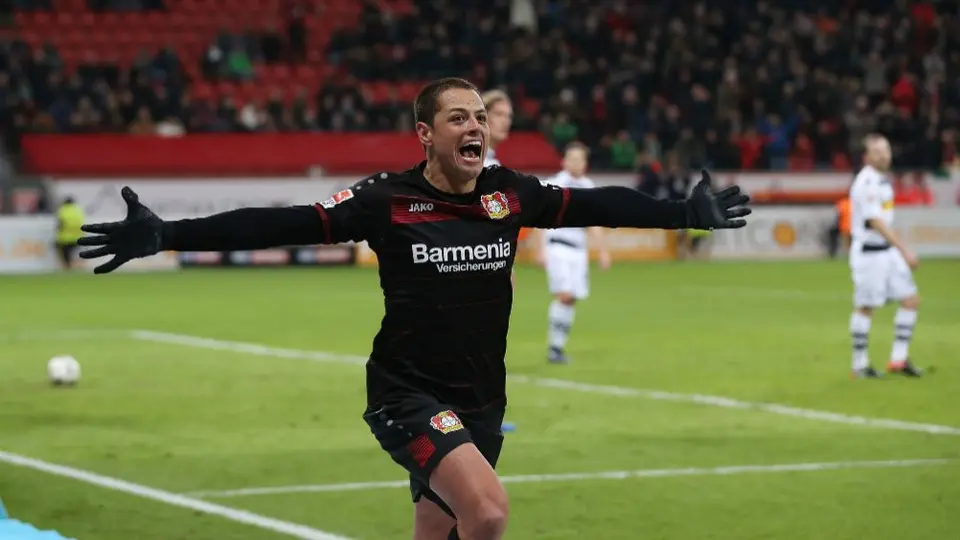 Exdirectivo del Leverkusen: 'Chicharito me confesó que deseaba irse de Manchester'