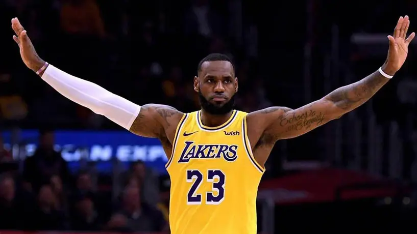 LeBron James y Bad Bunny, unidos en el 'Graduate Together' de Estados Unidos