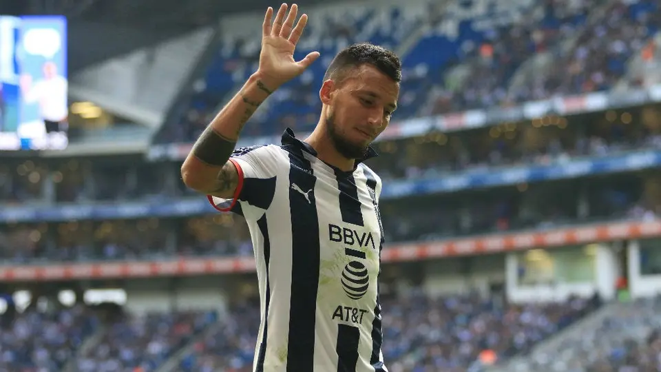 Vangioni se despidió de Rayados luego de tres años en el equipo