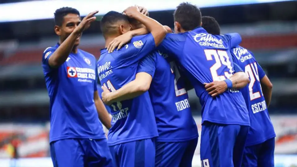 Cruz Azul, con mejor inicio en el Azteca que cierre en el Azul