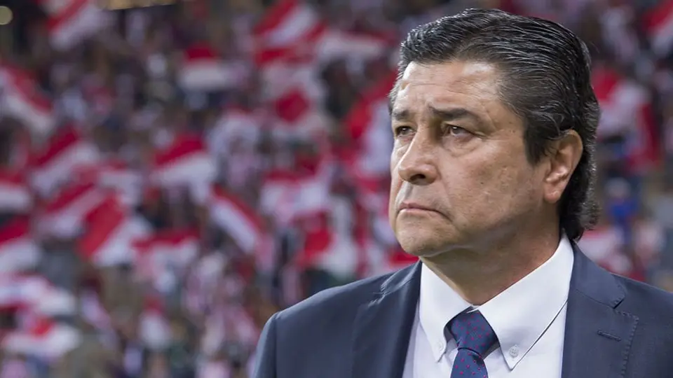 Chivas: Luis Fernando Tena continuará como DT para el Clausura 2020
