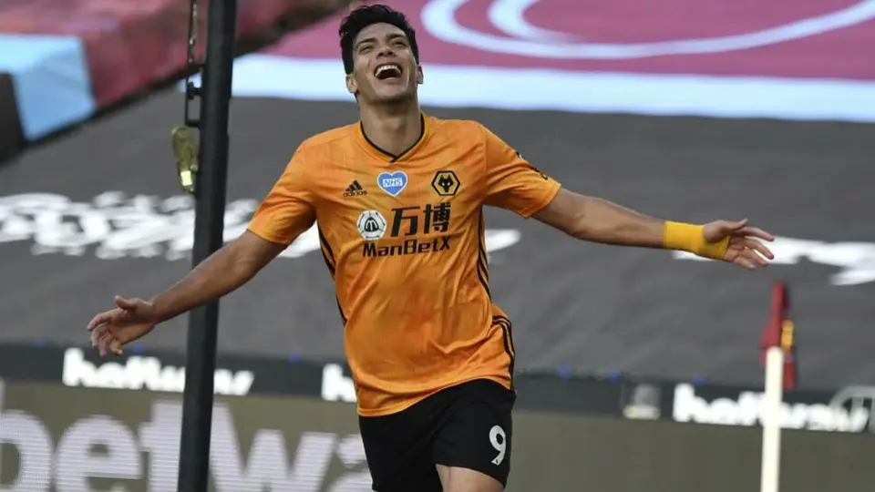 Raúl Jiménez encabezó con gol victoria de Wolverhampton sobre West Ham