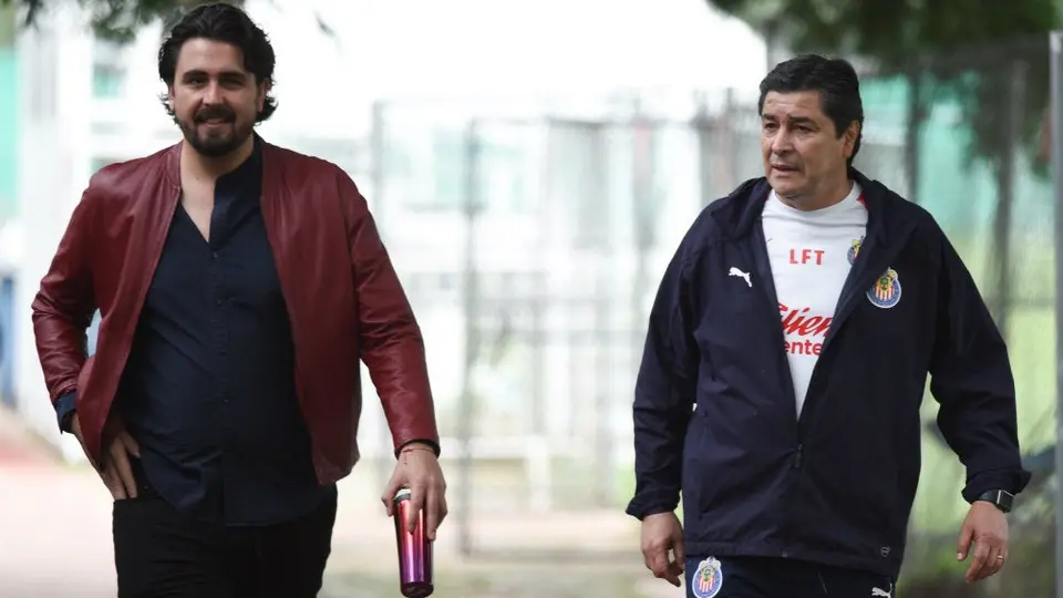 Chivas: Amaury Vergara, sorprendido por aficionados que acudieron a práctica