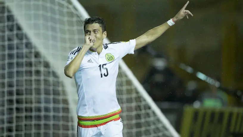 Héctor Moreno le reveló a Franco Escamilla que será padre de otra niña