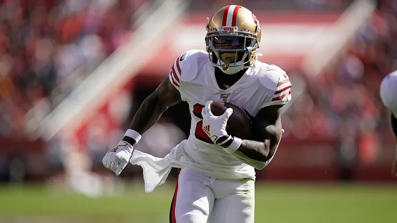 El corredor Tevin Coleman anotó cuatro veces en paliza de 49ers a Panthers