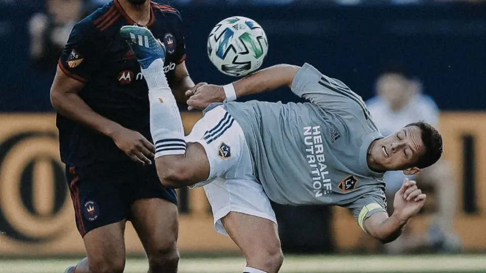 Chicharito Hernández lució con jugada de fantasía en amistoso con LA Galaxy