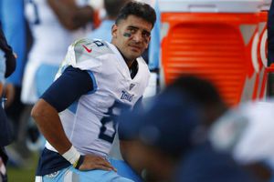 Marcus Mariota perdió la titularidad con los Tennessee Titans