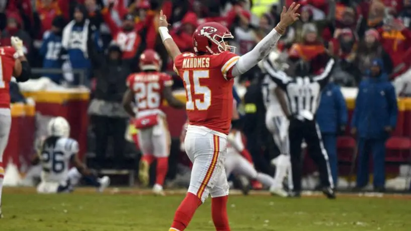 Patrick Mahomes sería titular en la visita de Titans a Chiefs