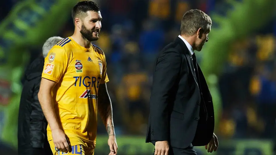Gignac y Martín Palermo intercambiaron playeras tras el Tigres vs Pachuca