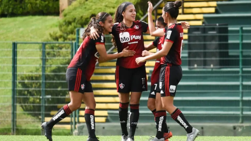 Atlas reafirmó su liderato en Liga MX Femenil con goleada sobre Querétaro