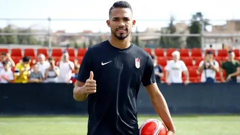 Yangel Herrera, jugador del Granada, dio positivo por coronavirus