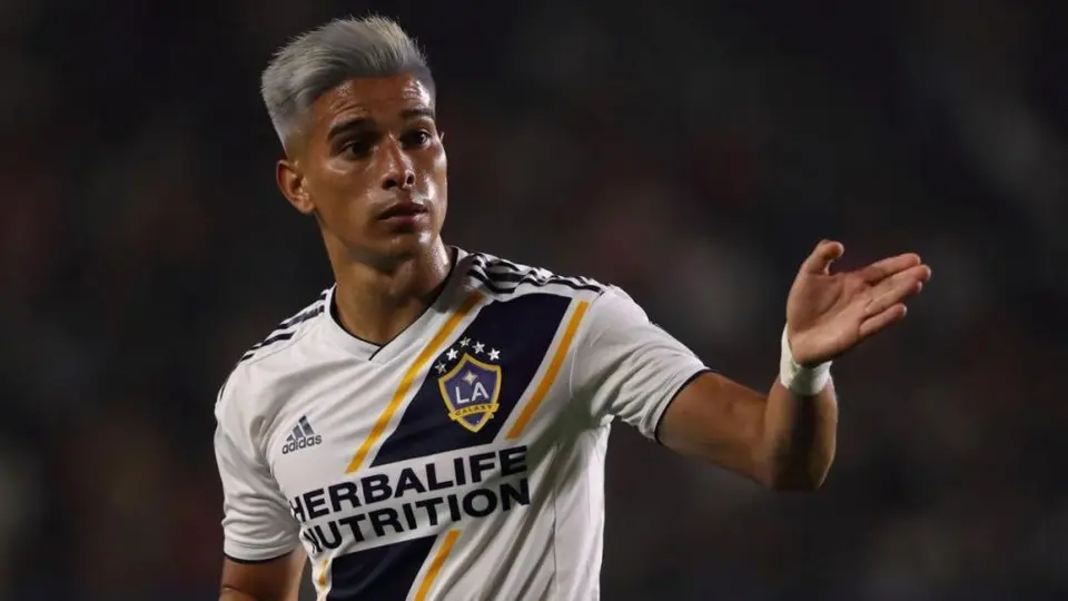 Pumas: Favio Álvarez, a una firma de ser  nuevo jugador felino
