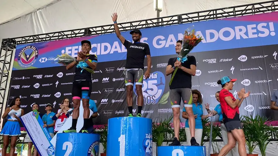 Crisanto Grajales ganó el Triatlón Xel Há 2019