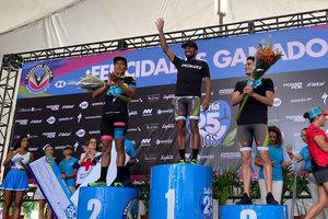 Crisanto Grajales ganó el Triatlón Xel Há 2019