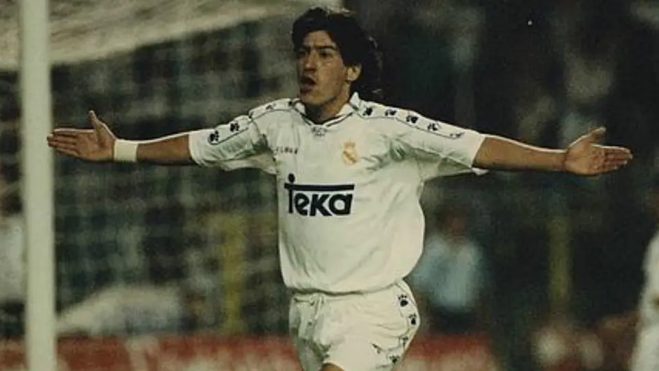 Valdano: 'Quería en el Real Madrid a Eric Cantona en lugar de Zamorano'