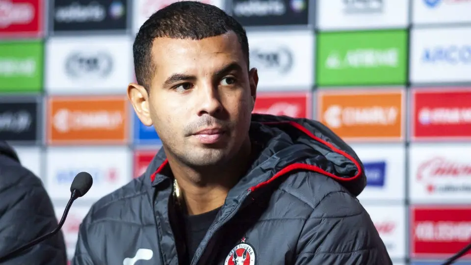 Edwin Cardona no ha debutado con Xolos por lesión en la mano