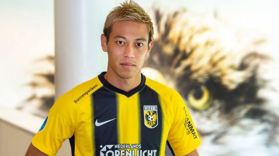 Keisuke Honda, ex de Pachuca, firmó con Botafogo