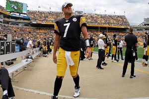 Ben Roethlisberger, fuera toda la temporada por lesión en el codo