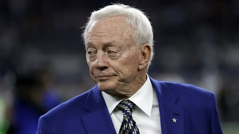 Jerry Jones, frustrado por desempeño de Cowboys ante Patriots