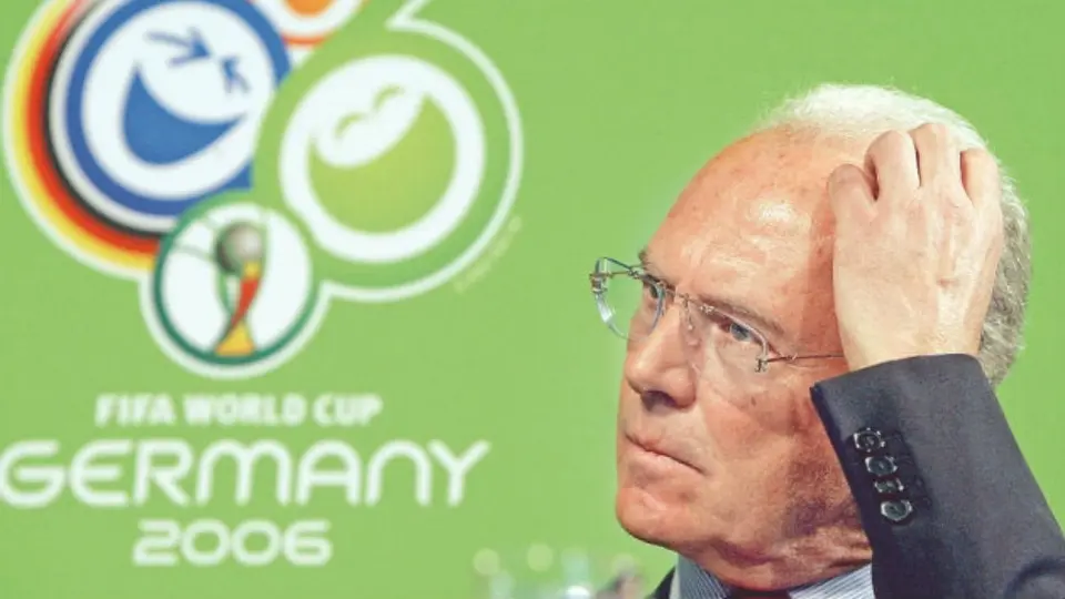 Beckenbauer, acusado por supuesta venta de voto para Rusia 2018