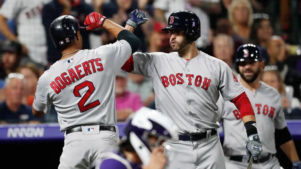Red Sox, Cardinals y Cubs ofrecerán reembolsos a sus aficionados por coronavirus