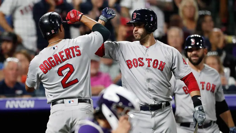 Red Sox, Cardinals y Cubs ofrecerán reembolsos a sus aficionados por coronavirus