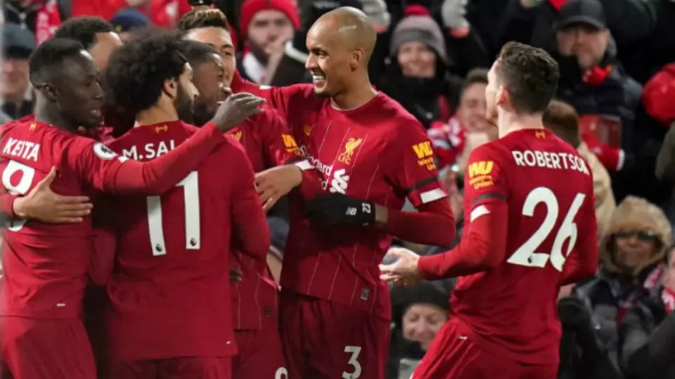 Liverpool mantiene racha invicta tras remontar contra el West Ham