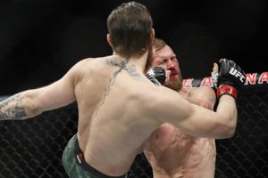 VIDEO: Conor McGregor noqueó en su regreso a UFC