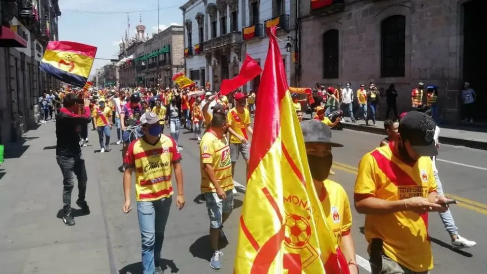 VIDEO: Aficionados del Morelia se manifestaron en las calles pese a cuarentena