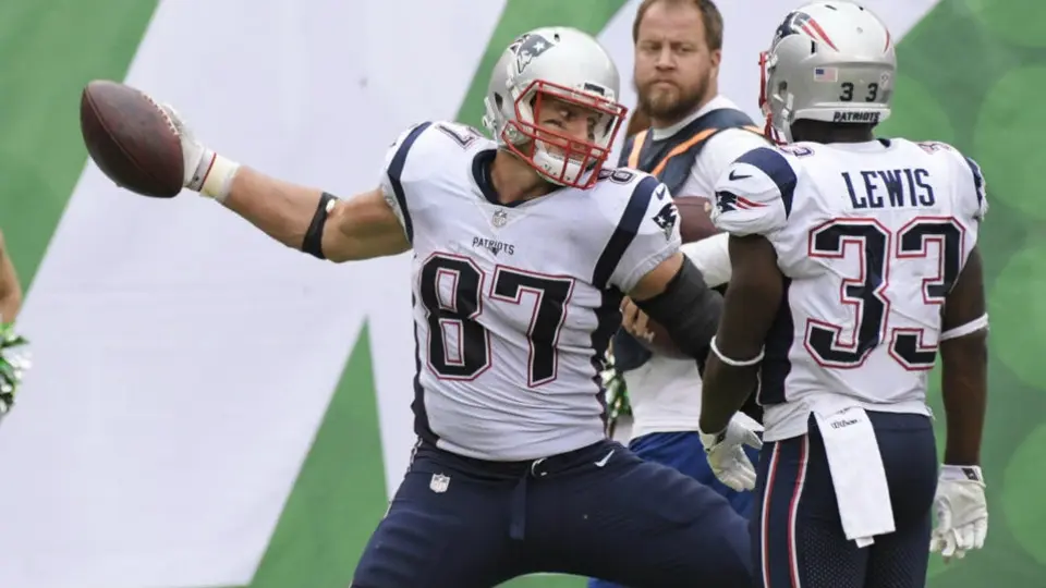 Rob Gronkowski, antiguo jugador de Patriots, se dijo "curado" de la CTE
