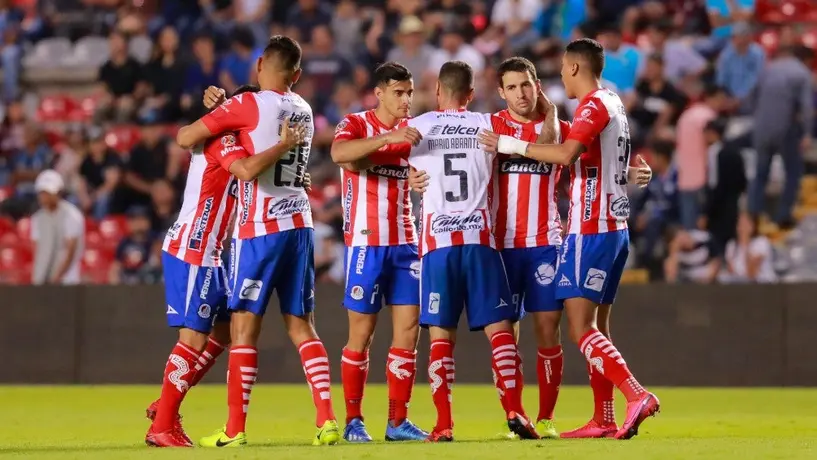 Atlético San Luis recibió a niño que hizo tarea sobre la victoria ante Querétaro