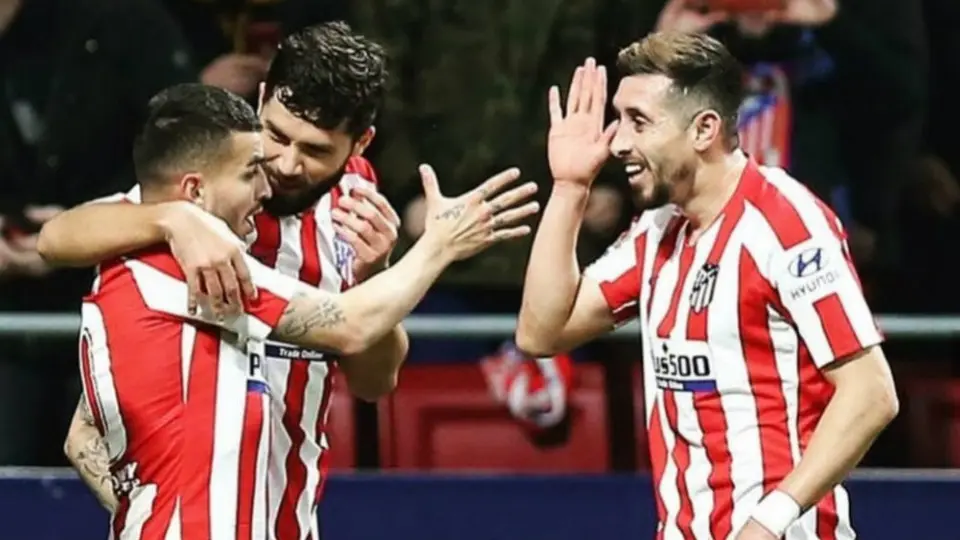 Atlético de Madrid vigila a Héctor Herrera y los demás jugadores con un GPS