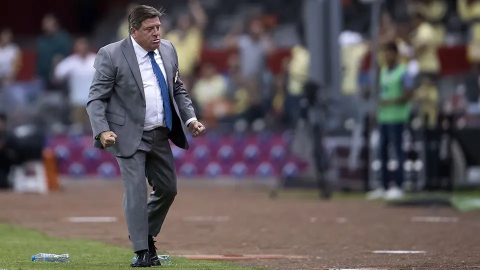 Piojo Herrera debió ser sancionado con cinco partidos por "racismo o discriminación"