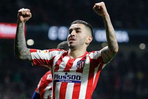 Ángel Correa se rapó para apoyar a su mamá en la lucha contra el cáncer