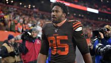 NFL ratificó suspensión a Myles Garrett tras cascazo a Rudolph