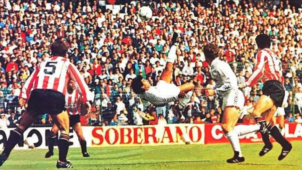 Hugo Sánchez, a 32 años de su golazo de chilena con Real Madrid