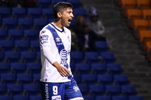 Ángel Zaldivar 'confrontó' a un aficionado de Cruz Azul en Twitter