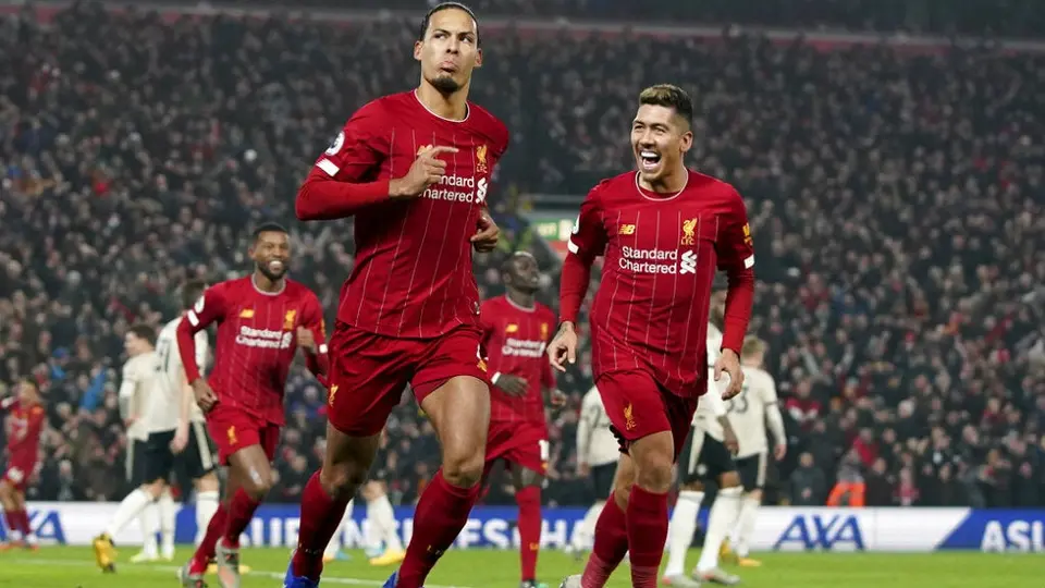 Liverpool, imparable en la Premier tras doblegar al Manchester United