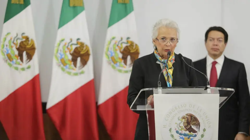 Diputada le regaló 'churro' de mariguana a Secretaria de Gobernación