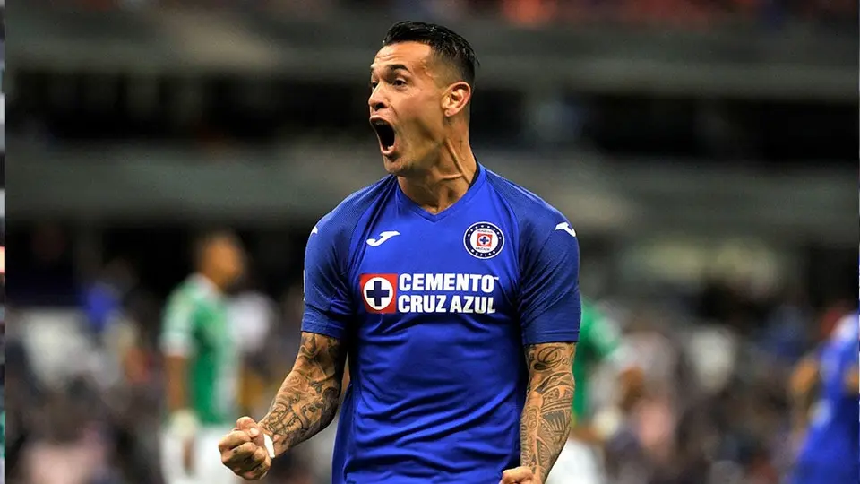 Cruz Azul venció a León y mantiene esperanza de Liguilla