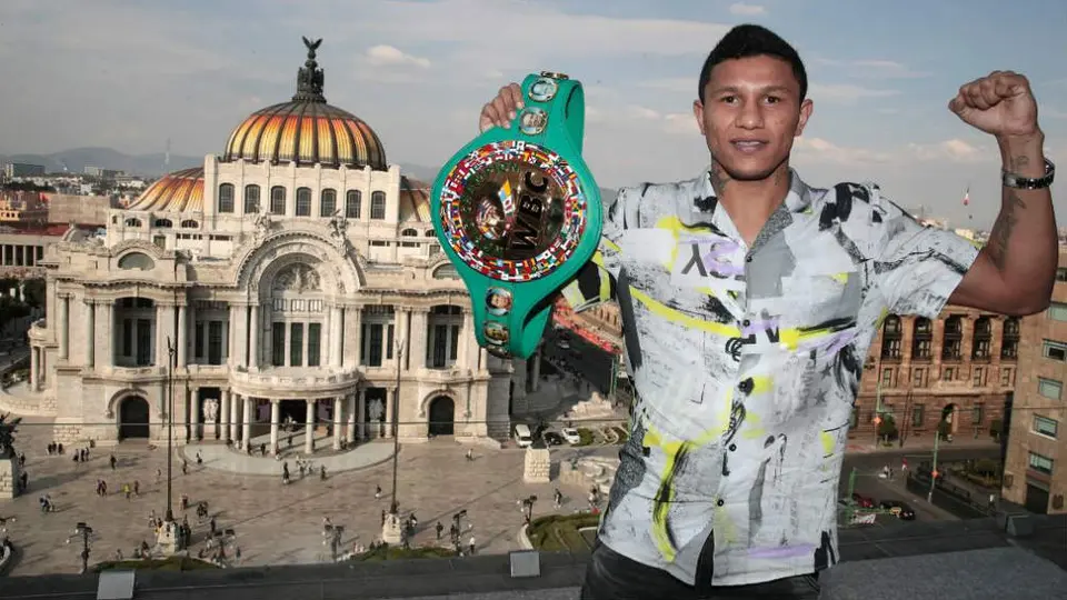 Miguel 'Alacrán' Berchelt va por récord de Julio César Chávez