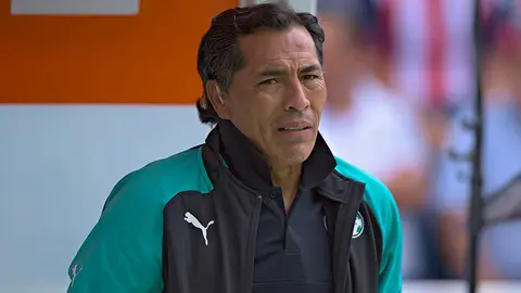 Benjamín Galindo es operado con éxito tras sufrir derrame cerebral