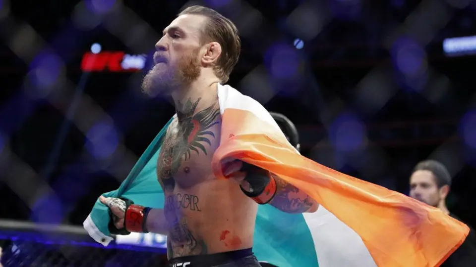 Video: MCGregor festejó su triunfo con la abuela de Donald Cerrone
