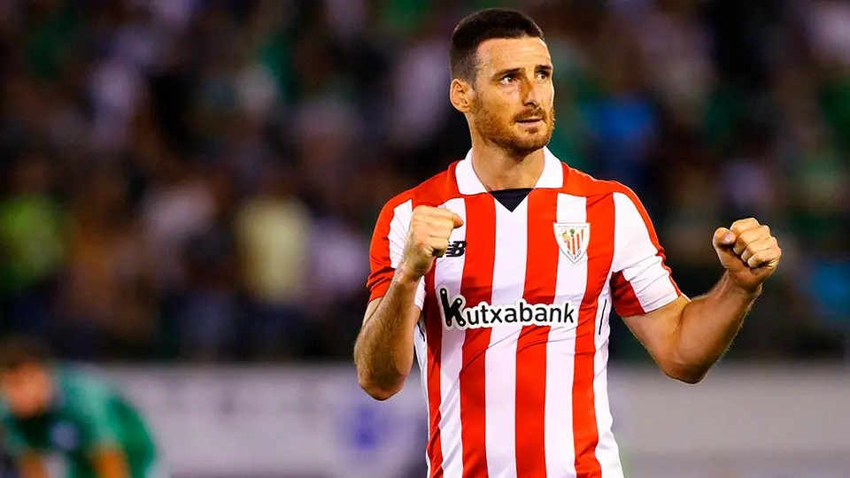 Aritz Aduriz anunció su retiro del futbol para ponerse prótesis de cadera