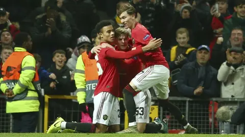 Manchester United rescató el empate ante Everton gracias a Mason Greenwood