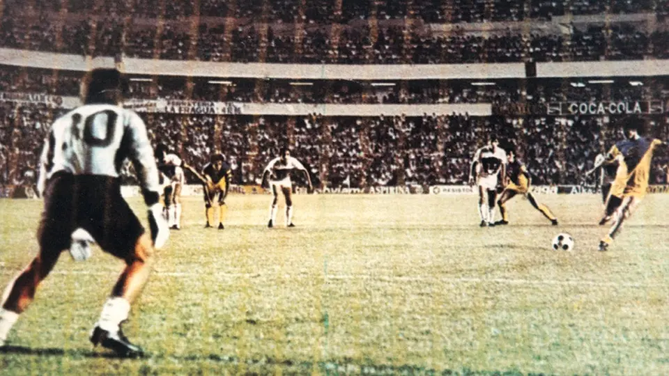Carlos Hermosillo: 'En la Final de la 1984-85, le pegamos un baile a Pumas'