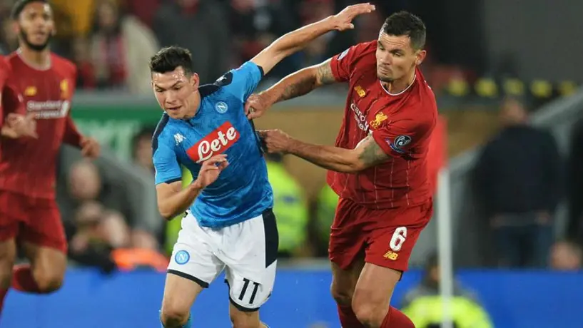 Chucky Lozano será modelo en el calendario del Napoli 