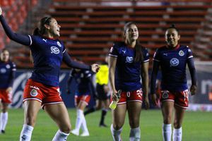 VIDEO: Norma Palafox sorprendió con sus dotes de equilibrista