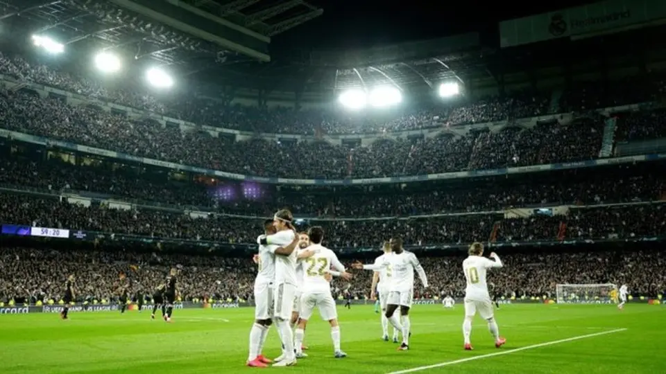 Estadio Santiago Bernabéu contará con césped retráctil