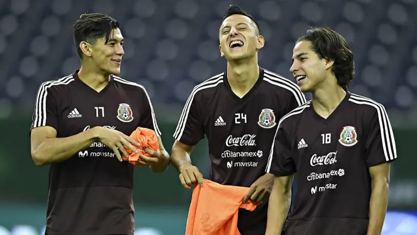 Jugadores de la Selección Nacional aprovecharon día libre y se fueron al cine